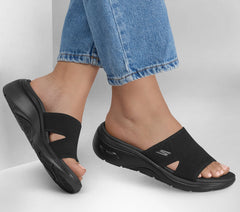 Skechers GO WALK Arch Fit 2.0 Sandal - Dakota