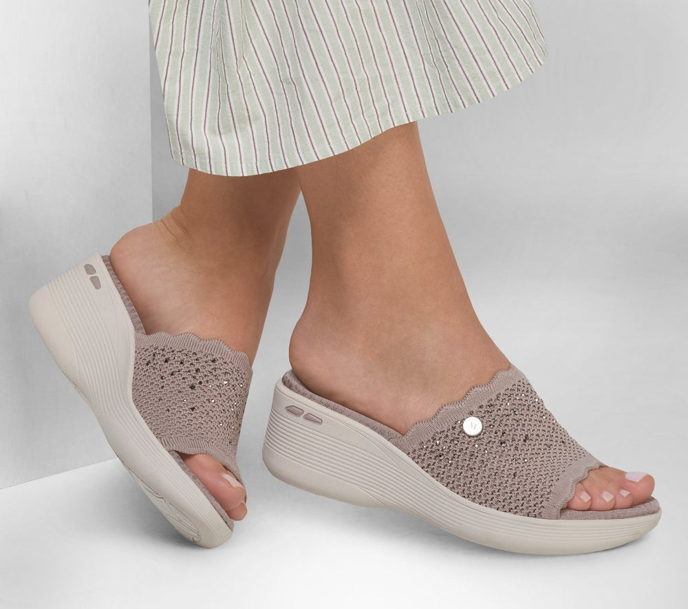 Skechers Martha Stewart: Pier-Lite - Light Essence