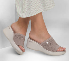 Skechers Martha Stewart: Pier-Lite - Light Essence