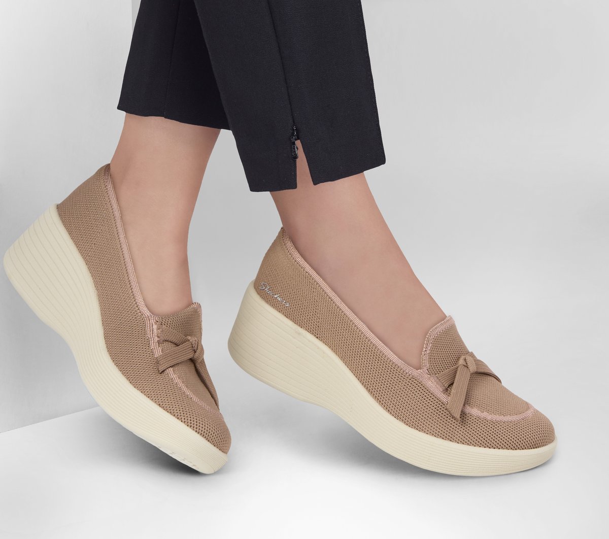 Skechers Relaxed Fit: Parallel Lite - Soaring Softly